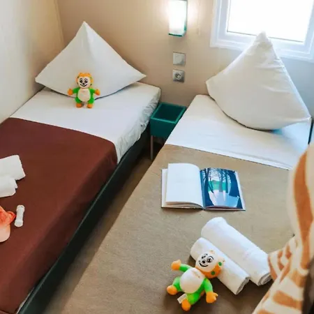 Mobil-home Pour 4 Personnes Avec Terrasse à - Api-1-52-1458 Camping *