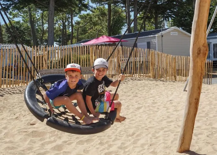 Mobil-home Pour 4 Personnes Avec Terrasse à - Api-1-52-1458 Saint-Jean-de-Monts