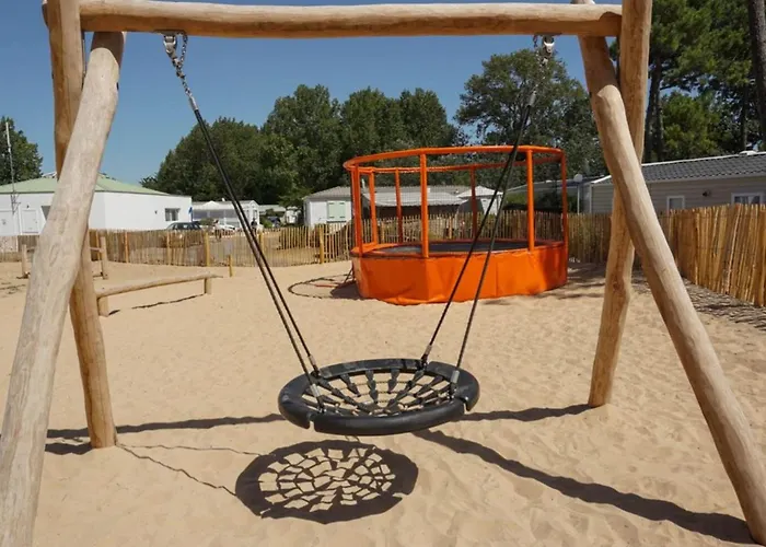 Camping Mobil-home Pour 4 Personnes Avec Terrasse à - Api-1-52-1458