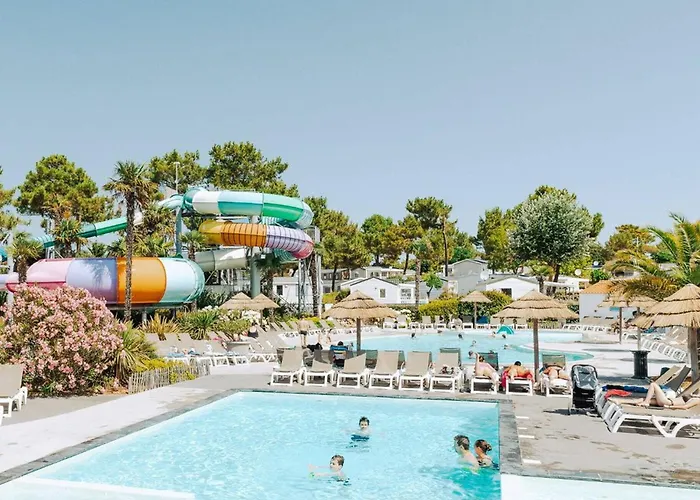 Camping Mobil-home Pour 4 Personnes Avec Terrasse à - Api-1-52-1458